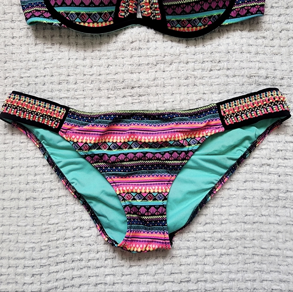 Bikini Set - Picture 6 of 7
